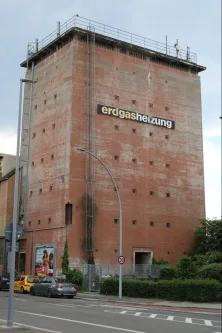 Bild... - Halle/Lager/Produktion mieten in Ludwigshafen - Ganzes Stockwerk mit 67m², im EG des Hochbunkers in Ludwigshafen für als Proberaum oder Lagerraum