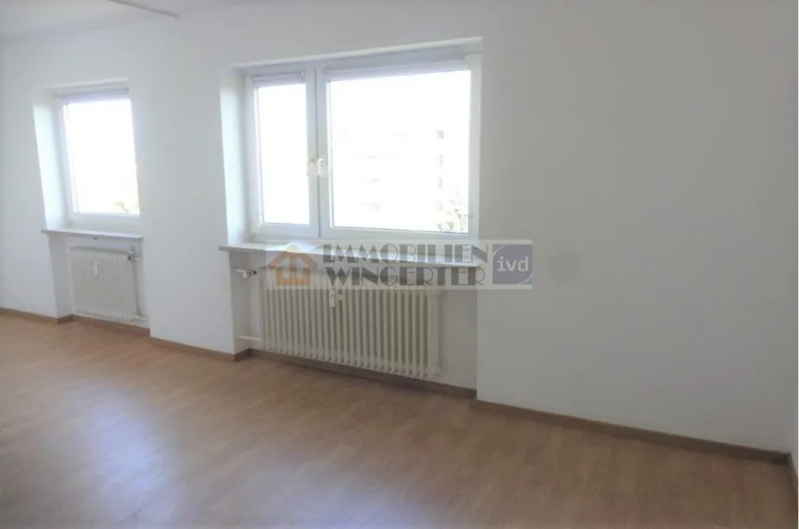 Ansicht - Wohnung kaufen in Neutraubling - 1-Zimmer-Apartment mit Panoramaweitblick