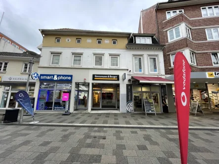 Außenansicht - Laden/Einzelhandel mieten in Hamburg - 1A-Fußgängerzonen-Lage!Erdgeschoss-Ladenflächen inmitten der Innenstadt von Bergedorf zu vermieten.