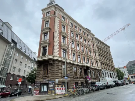 Außenaufnahme - Büro/Praxis mieten in Hamburg - Souterrain-Gewerbefläche im Münzviertel zu vermieten!