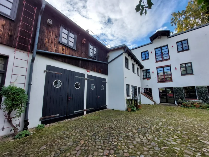 Außenansicht - Büro/Praxis mieten in Hamburg - Büro- und Ausstellungfläche mit Loft- Charakter zwischen Altonaer Balkon und Bahnhof