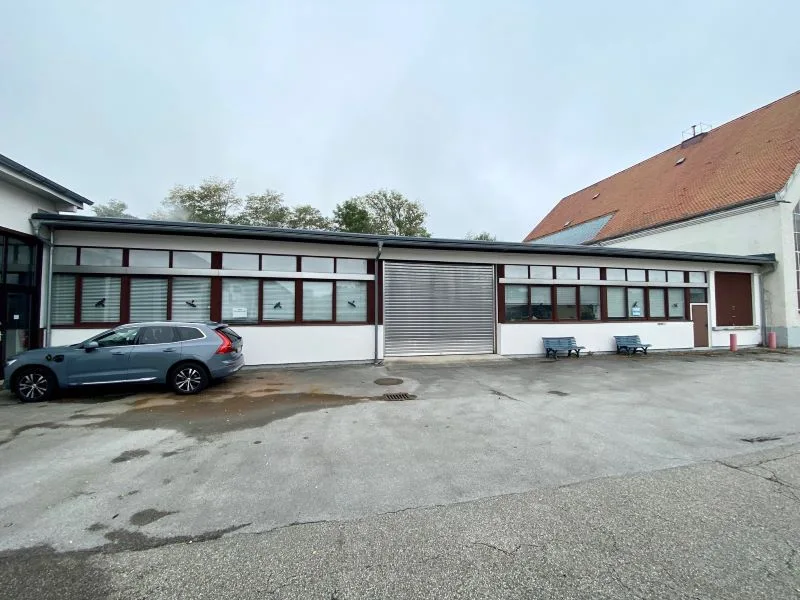 Gebäudeansicht - Halle/Lager/Produktion mieten in Rohrdorf - Industriehalle für vielseitige Nutzungen an der A8
