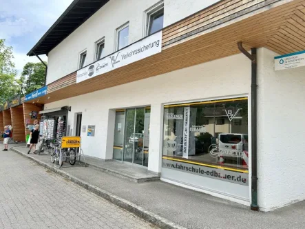 Gebäudeansicht - Laden/Einzelhandel mieten in Brannenburg - Einzelhandels- oder Servicebürostandort