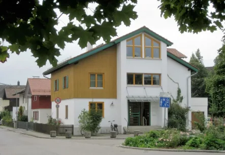 Hausansicht - Büro/Praxis mieten in Bad Aibling - Praxis-/Bürofläche in Bad Aibling