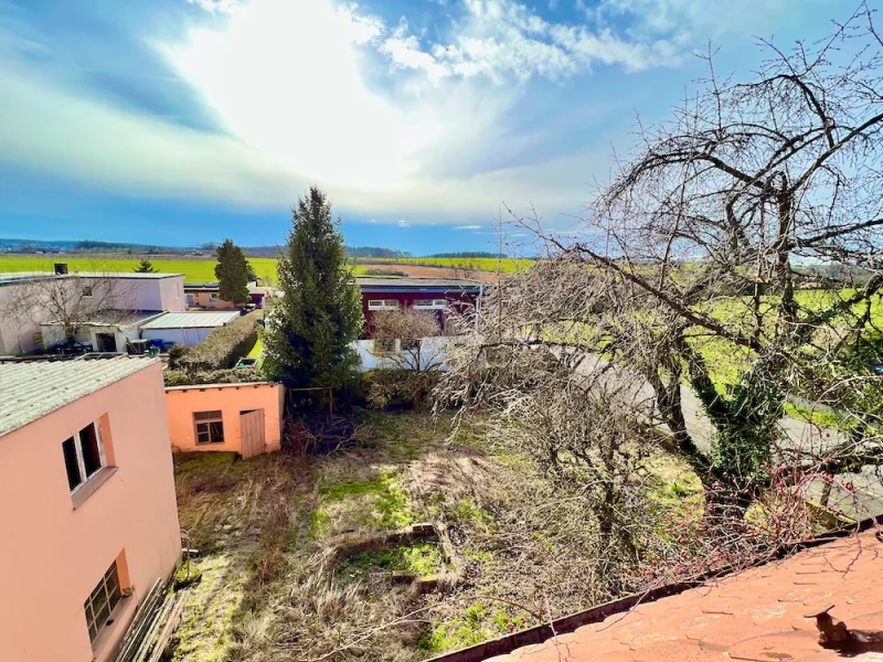 Der Ausblick - Grundstück kaufen in Zirndorf - Schönes Grundstück mit Altbestand - Platz für DHHen