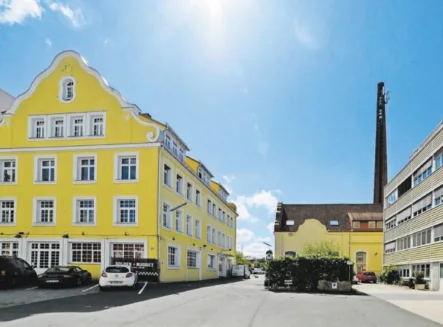 Ansicht von Nord - Büro/Praxis mieten in Nürnberg - preiswerte Büroflächen mit Flair in historischem Gebäude