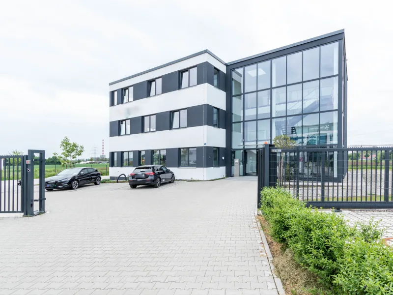 Außenansicht - Büro/Praxis mieten in Großmehring - Moderne Bürofläche im Gewerbegebiet Großmehring