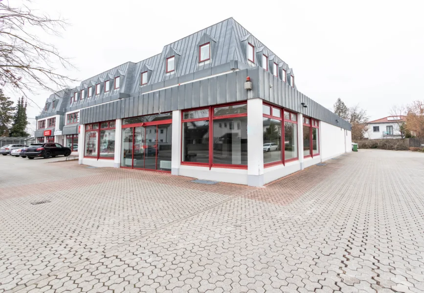 Außenansicht - Laden/Einzelhandel mieten in Ingolstadt - Exponierte Ladenfläche mit Parkmöglichkeiten