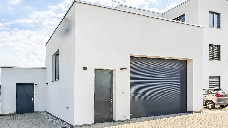 Werkstatt / Garage