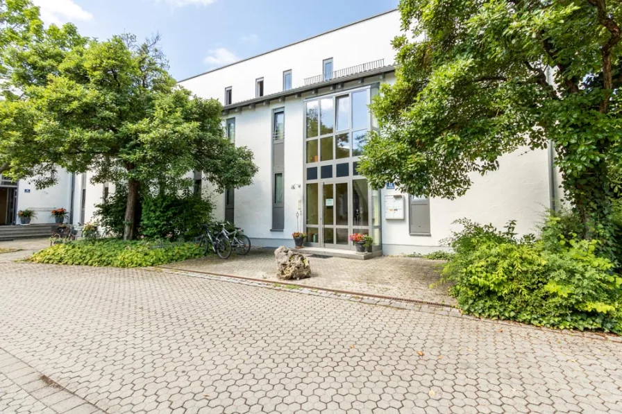 Außenansicht Haus Ansicht 2 - Kopie - Wohnung mieten in Ingolstadt - 3-Zimmer-Maisonette-Wohnung in zentraler Lage