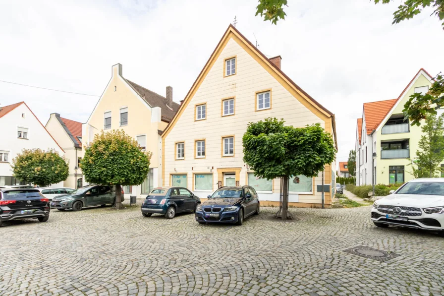 Außenansicht  - Haus kaufen in Wolnzach - Denkmalgeschütztes Wohn- und Geschäftshaus im Ortskern von Wolnzach