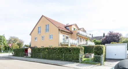 Außenansicht - Wohnung mieten in Ingolstadt - Sehr gepflegte 2-Zimmer-Wohnung mit Balkon im Ingolstädter Süden