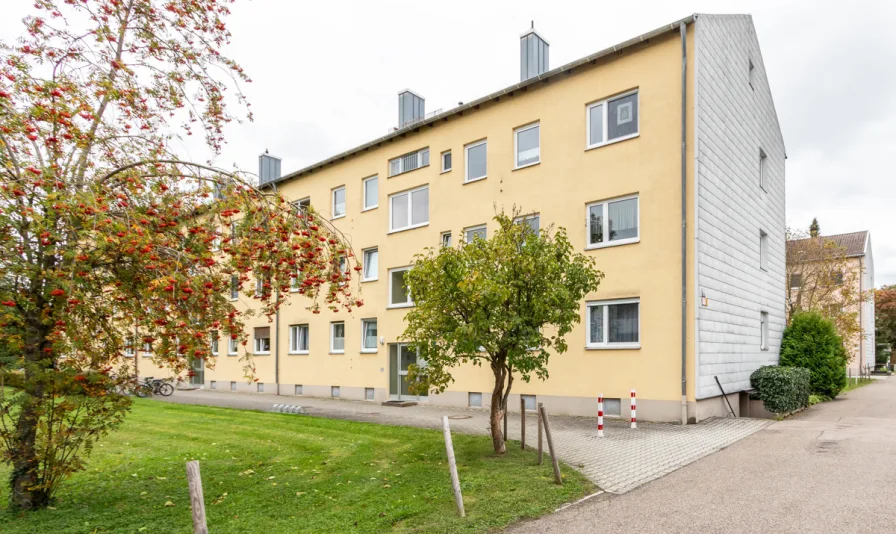 Außenansicht - Wohnung mieten in Ingolstadt - Gemütliche 3-Zimmer-Wohnung  mit Balkon in Ingolstadt-Haunwöhr