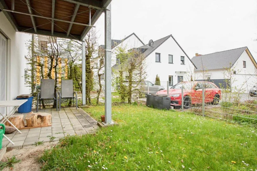 Garten - Wohnung kaufen in Ingolstadt - Gartenwohnung: 2-Zimmer in Ingolstadt Nord-Ost