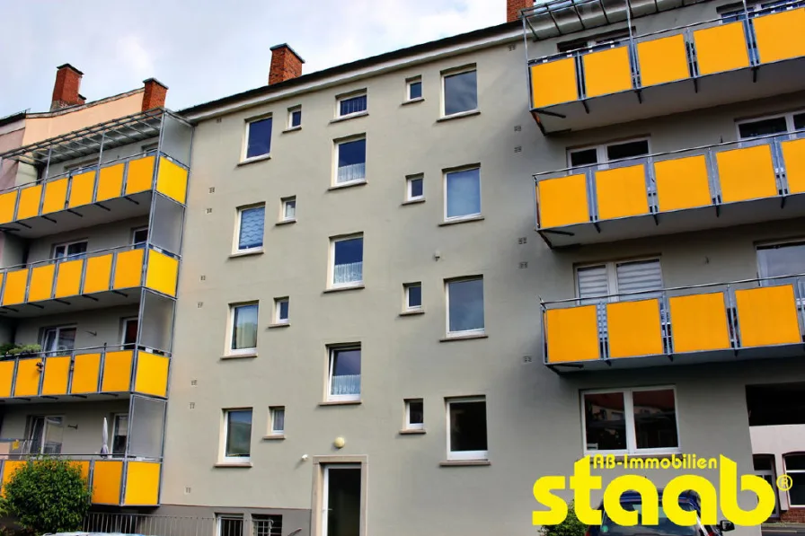Rückansicht - Wohnung kaufen in Aschaffenburg - 4 ZIMMER EIGENTUMSWOHNUNG MIT KELLER, SPEICHER & STELLPLATZ IN DER STADTMITTE