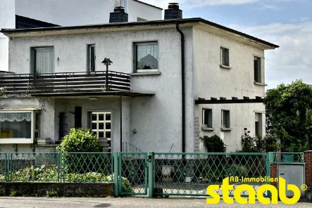 Außenansicht - Haus kaufen in Aschaffenburg - MAINBLICK! 1-2 FAMILIEN-WOHNHAUS MIT NEBENGEBÄUDE, HOFRAUM, GARAGE UND GARTEN 