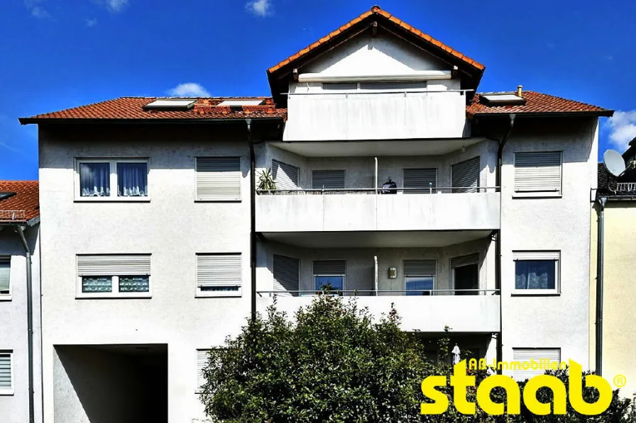 Außenansicht - Wohnung kaufen in Aschaffenburg - SÜDLAGE IN LUFTIGER HÖHE! 3-4 ZIMMER-EIGENTUMSWOHNUNG MIT GARAGENPLATZ UND BALKON