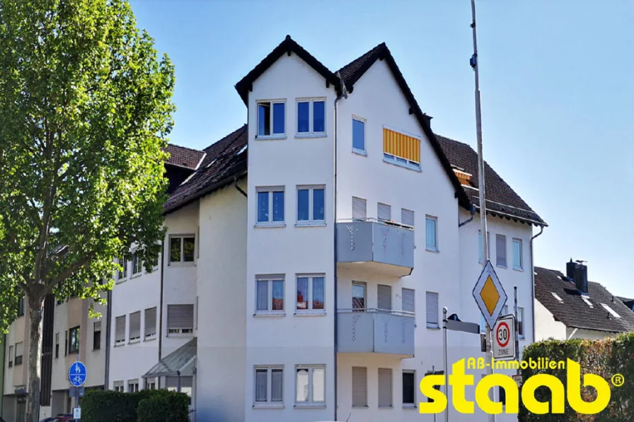 Hausansicht - Wohnung kaufen in Stockstadt a.Main - DACHGESCHOSS - 3-ZIMMERWOHNUNG MIT ZWEI STELLPLÄTZEN IN STOCKSTADT!