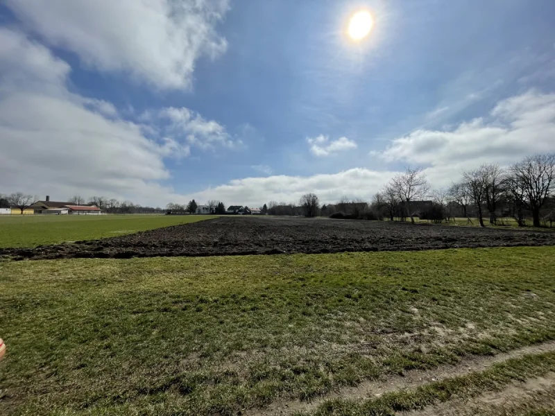 Titelbild - Grundstück kaufen in München - Grundstück mit ca. 8.500 m² in Trudering-Riem zu verkaufen! Entwicklungspotential vorhanden