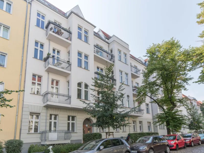 Hausansicht - Wohnung kaufen in Berlin - Langfristig vermietete Eigentumswohnung im grünen Pankow