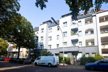 Fassade - Wohnung kaufen in Berlin - Kleines Apartment zum Sofortbezug in Mariendorf