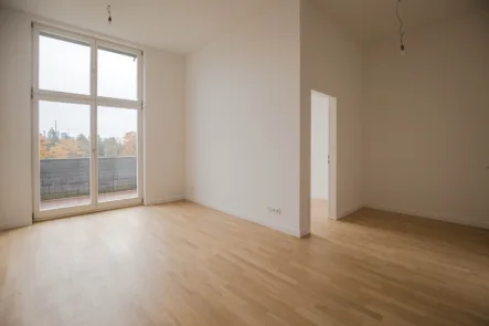 Wohnzimmer - Wohnung kaufen in Berlin - Gemütliche 2 Zimmerwohnung mit großem Balkon