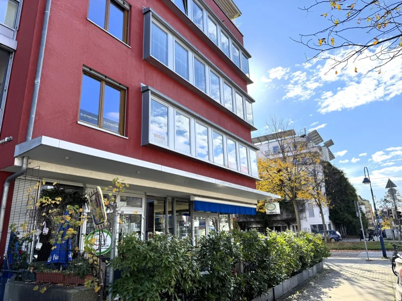 Hausansicht - Büro/Praxis kaufen in Freiburg - Arbeiten im Eigentum: Top-Bürofläche in Top-Lage