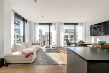 Lichterfüllte Räumlichkeiten - Wohnung kaufen in München - Exklusives Penthouse-Feeling: Designorientierte 3-Zimmer-Wohnung mit luxuriösem Flair