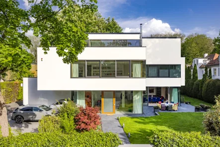 Hochklassige Architektenvilla - Haus kaufen in München - Hochklassige Bauhausvilla mit Wohlfühlambiente in Toplage Herzogpark