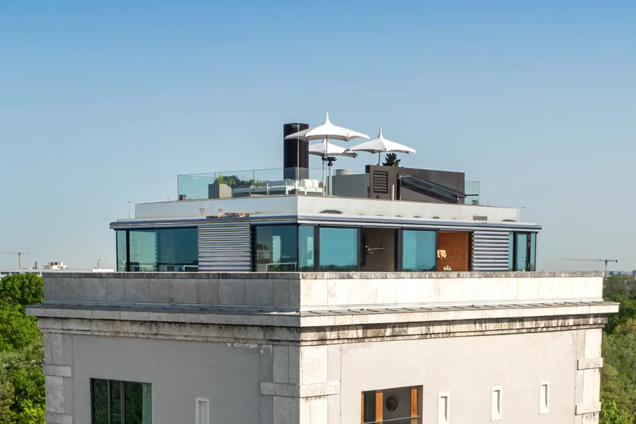 Uneinsehbares Penthouse - Wohnung kaufen in München - Die hohe Kunst des Wohnens: Einzigartiges Penthouse über ca. 380 m² mit Panorama-Rooftop