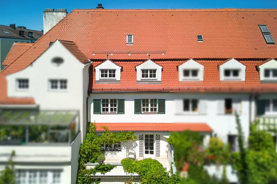 Jugendstil-Juwel von 1912 - Haus kaufen in München - Zauberhaftes Jugendstil-Stadthaus von 1912 mit charmantem Südgarten