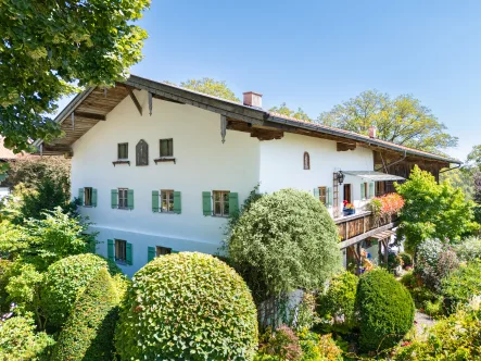 Bäuerlicher Hof von 1750 - Haus kaufen in Eurasburg - Denkmalgeschützter, zauberhafter Hof von 1750 in absolut idyllischer Lage