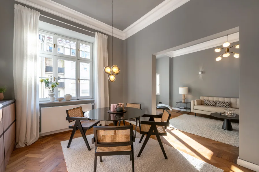 Mit Stil und Eleganz: 4-Zimmer-Wohnung mit Altbau-Charme - Wohnung kaufen in München - Stilvoll modernisierte 4-Zimmer-Wohnung mit Balkon im Altbau-Palais von 1900