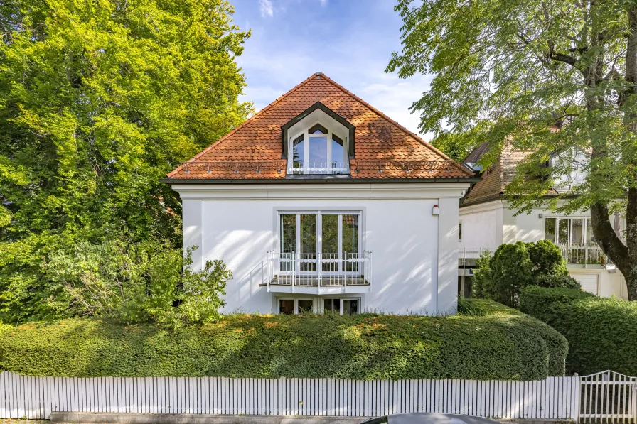 Zeitlos-elegante Architektur - Haus kaufen in München - Maximale Flexibilität in sehr begehrter, zentraler Lage: Privat-/Bürohaus im Villenstil