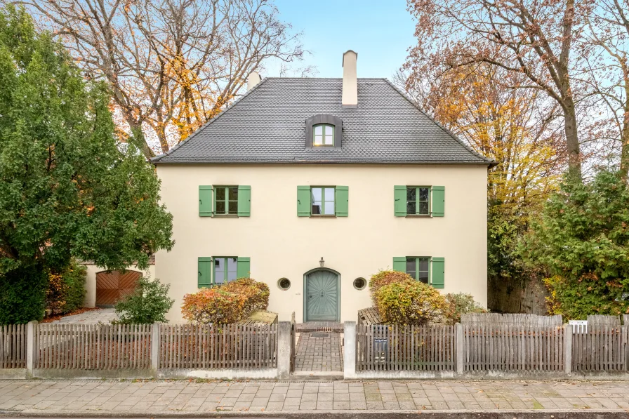 Altbau-Villa von 1935 - Haus kaufen in Dachau - Großzügiger Altbau mit Potenzial zur Familienvilla, auch mit Gewerbe-/Praxisanteil