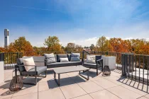 Weitläufige Rooftop-Terrasse