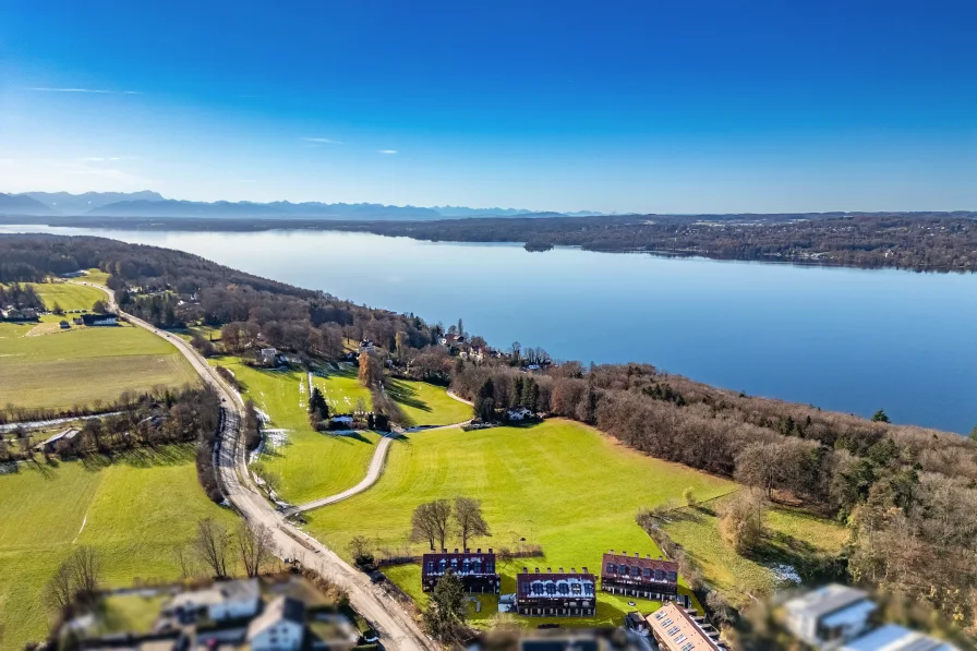 Direkte Seenähe - Wohnung kaufen in Berg - Neubau: Galeriehaus mit modernem Design am Starnberger See