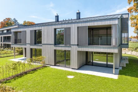 Anspruchsvolle Architektur - Haus kaufen in Seeshaupt - Bezugsbereiter Neubau: Nachhaltige Villen-Hälfte mit edler Design-Ausstattung