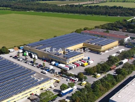 Luftbild - Halle/Lager/Produktion mieten in Garching bei München - sofort verfügbare Crossdock-Logistikhalle I 2.800 m² und bis zu 910 m² Büro I Alleinauftrag REALOGIS