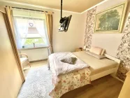 12724 Schlafzimmer EG Bild 2