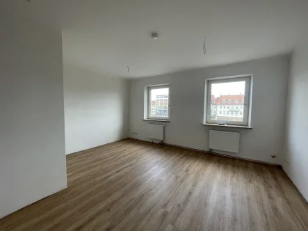 Wohnzimmer - Wohnung mieten in Bamberg - Erstbezug nach umfassender Modernisierung: 3-Zimmer-Wohnung in BA-Zentrum