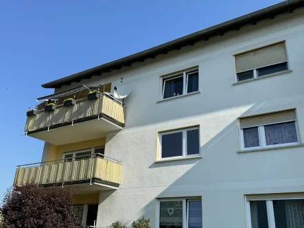 Außenansicht - Wohnung mieten in Gundelsheim - Erstbezug nach Modernisierung: 3-Zimmer-Wohnung mit Balkon in Gundelsheim