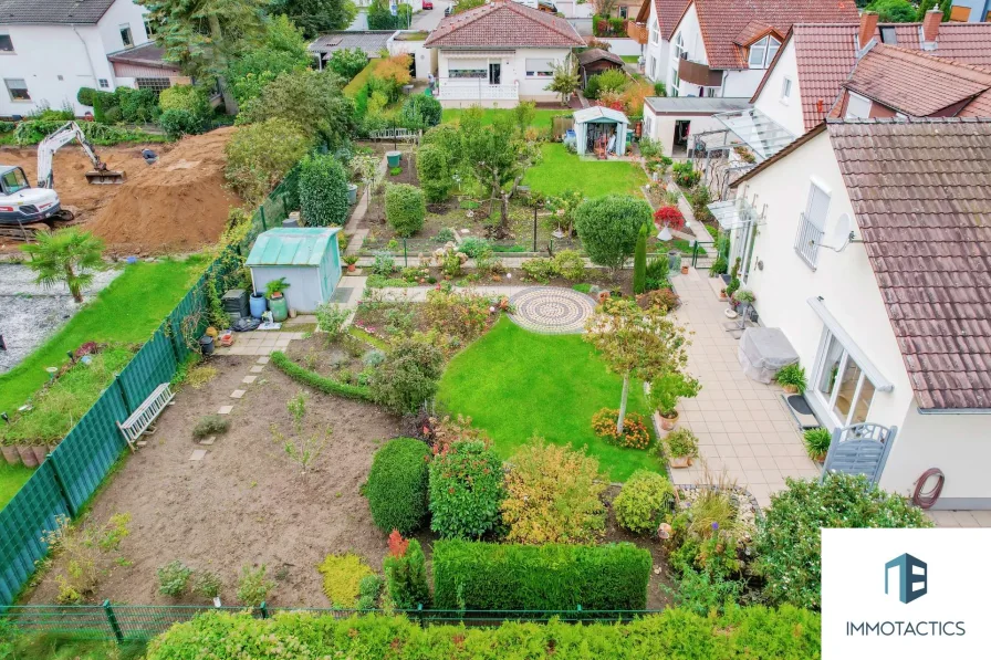 Aussenansicht Garten und Terrasse