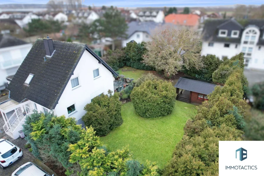 Drohnenbild - Haus kaufen in Bingen am Rhein - Familienfreundliches Einfamilienhaus mit großem Garten und Garage und 134m² bewohnbare Fläche