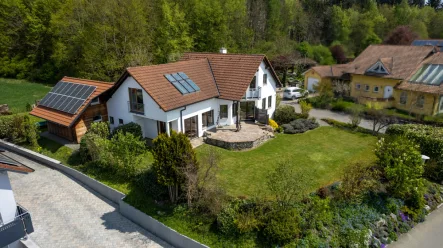 Ansicht Süd-West - Wohnung kaufen in Hoßkirch - Energieeffiziente 4-Zimmer-Gartenwohnung!