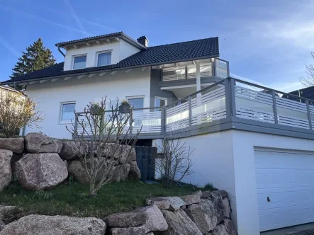 Ansicht - Haus kaufen in Bad Dürrheim - Junges Einfamilienhaus in allerbester Aussichtswohnlage von Bad Dürrheim - Öfingen!