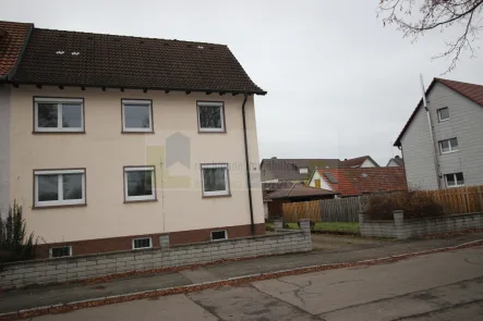 Ansicht - Wohnung mieten in Hüfingen - Renovierte 2-Zimmer-Wohnung mit Gartennutzung , Garage und Carport in stadtnaher Lage von Hüfingen.