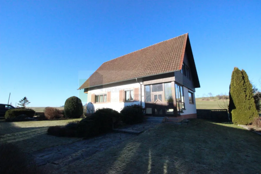 Ansicht - Haus mieten in Hüfingen / Hausen vor Wald - Einfamilienhaus mit Garten und Gartenhaus in Hüfingen-Hausen vor Wald.