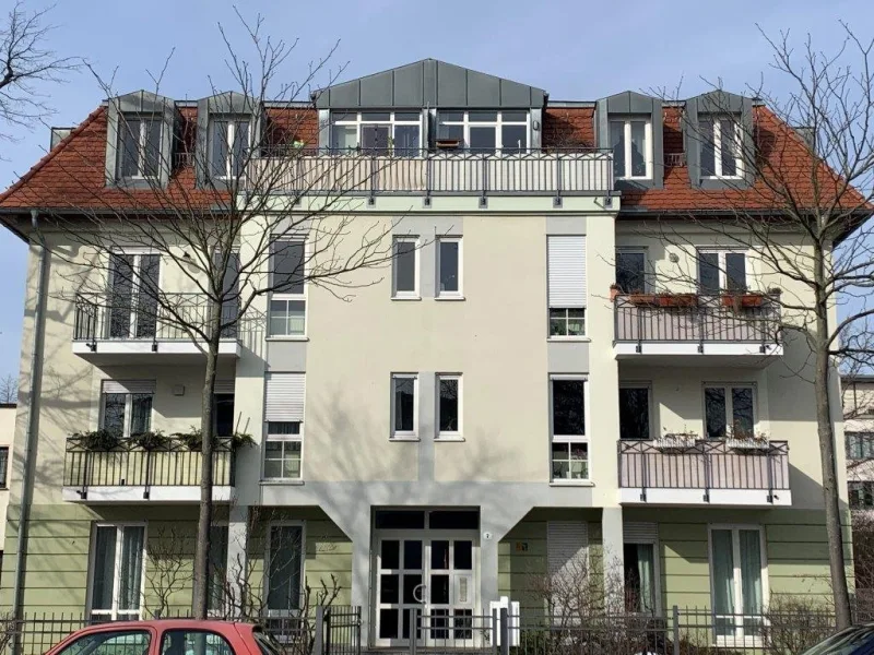 Hausansicht - Wohnung kaufen in Dresden - Preußisches Viertel: Helle 3,5-Zimmer Wohnung im ersten Obergeschoss mit Balkon und Lift