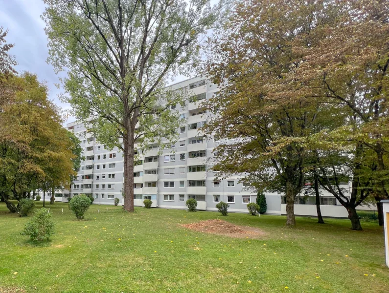 Hausansicht - Wohnung kaufen in München - Optimale Kapitalanlage:Gepflegte City-Wohnung mit bester Infrastruktur in München-Fürstenried-West